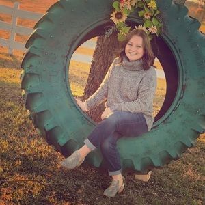 Meet your Posher, Camille